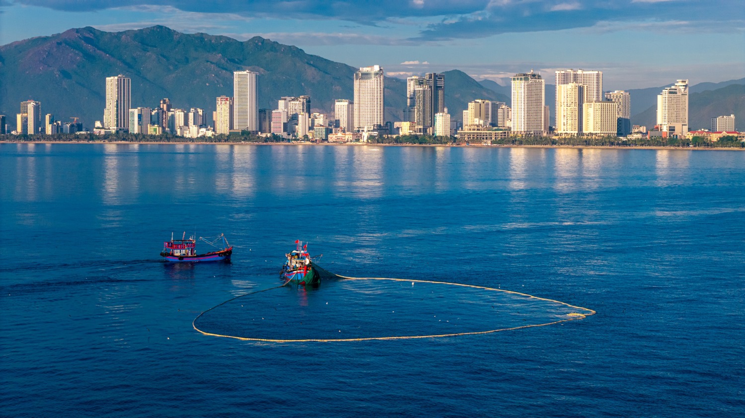 Nam Nha Trang đang trở thành đích đến mới khi giới tinh hoa "bỏ phố về biển" - Ảnh: Minh Tú