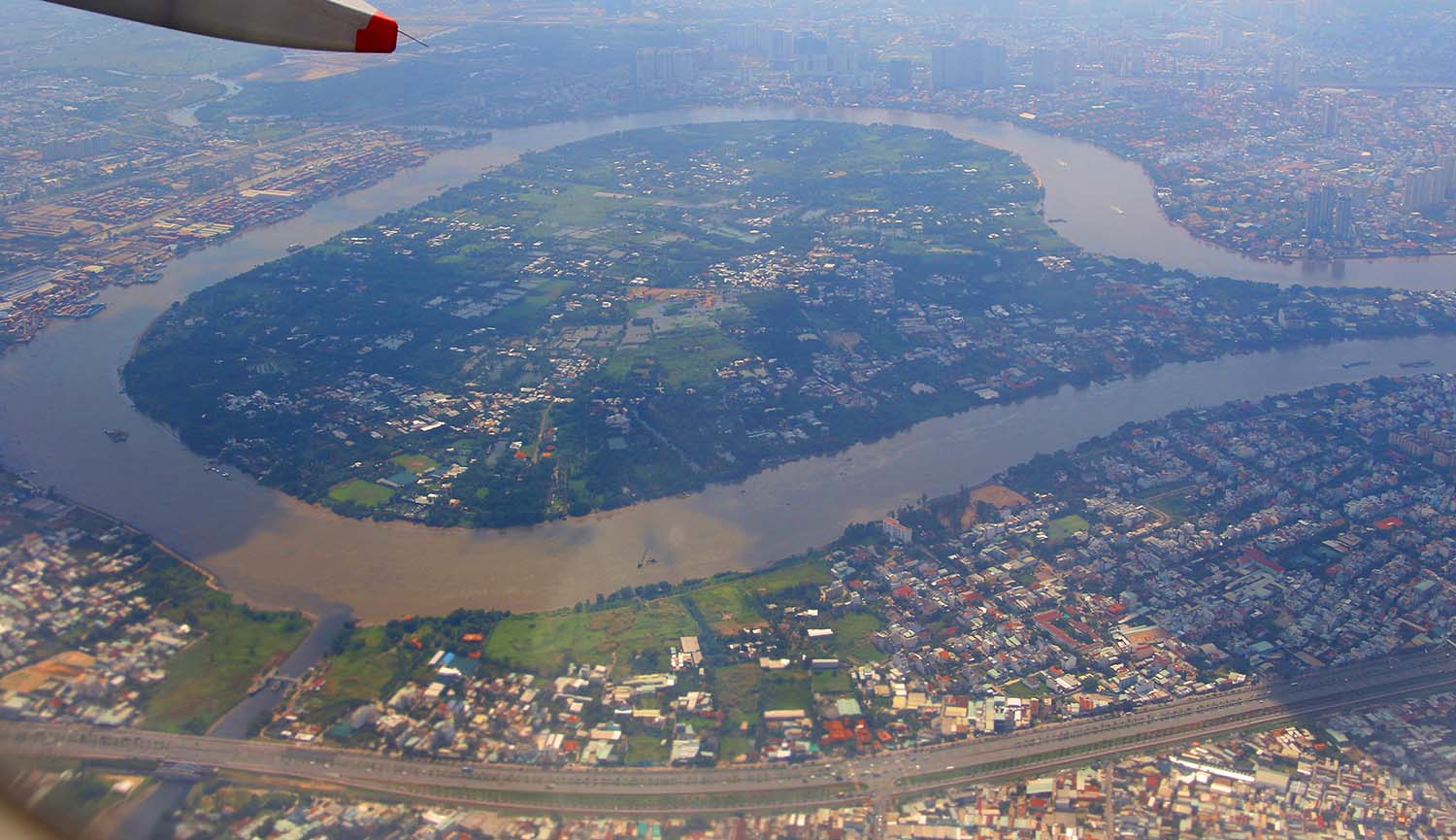 Bán đảo Thanh Đa nhìn từ trên cao. Ảnh Lê Toàn