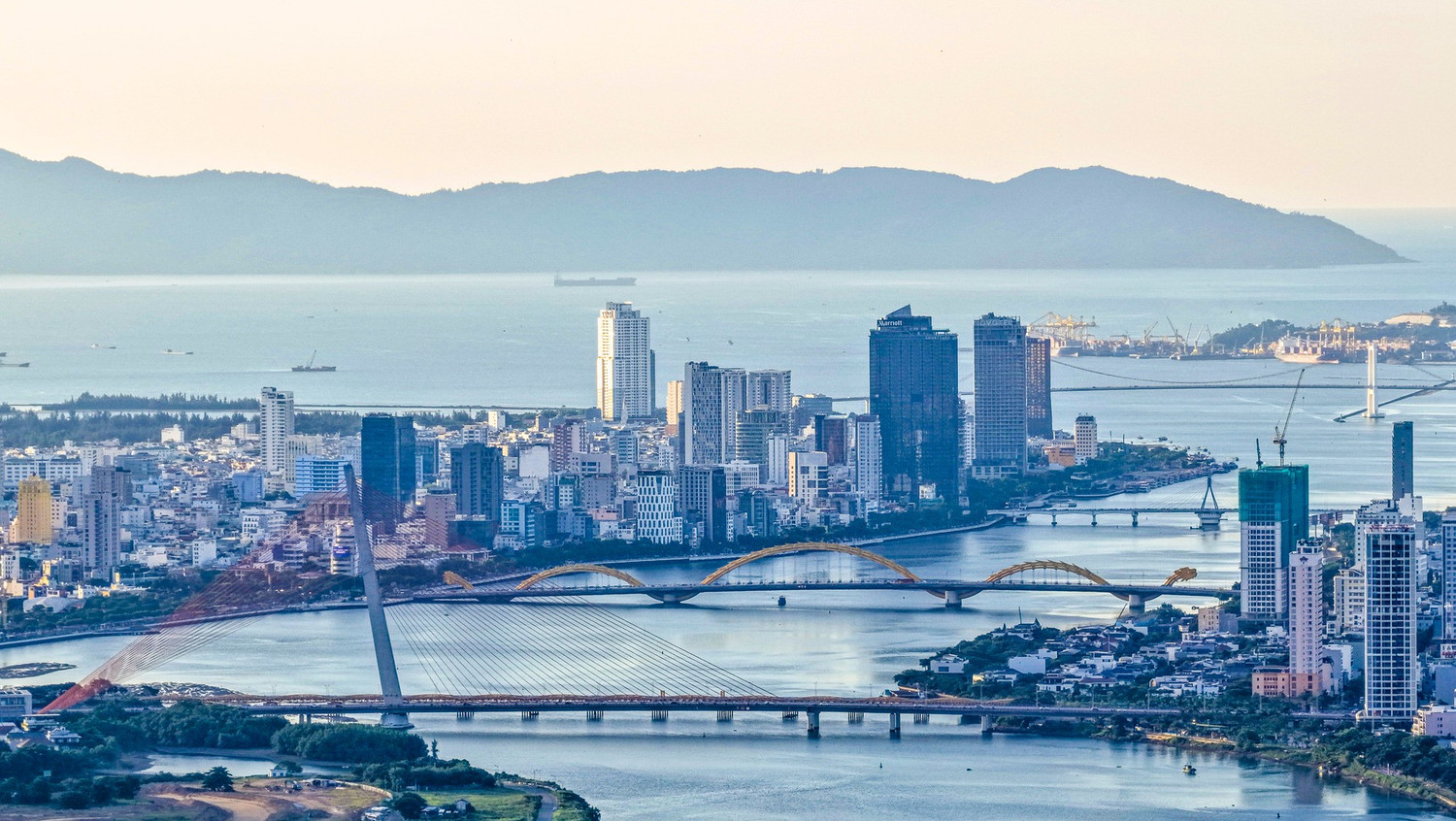 Sun NeO City: 'Tọa độ vàng' thu hút đầu tư phía Nam Đà Nẵng 1 Đà Nẵng đang hình thành những tọa độ đầu tư mới ngoài khu vực lõi trung tâm. Ảnh Ánh Dương